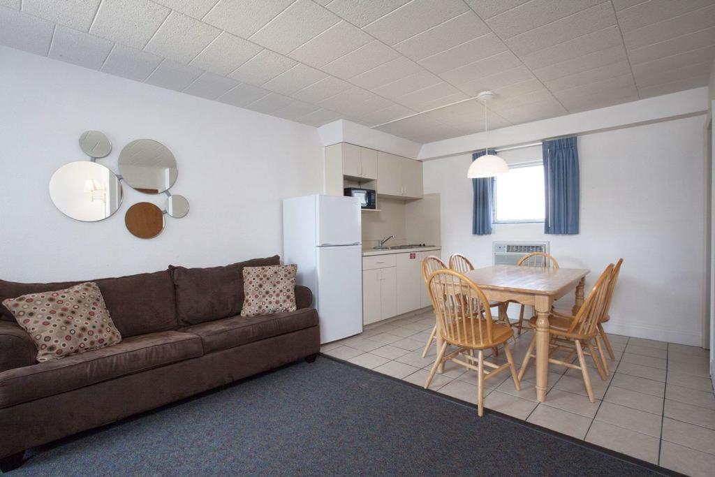 Boardwalk Hammock Inn Wildwood Beach Hotel Oceanfront Екстериор снимка
